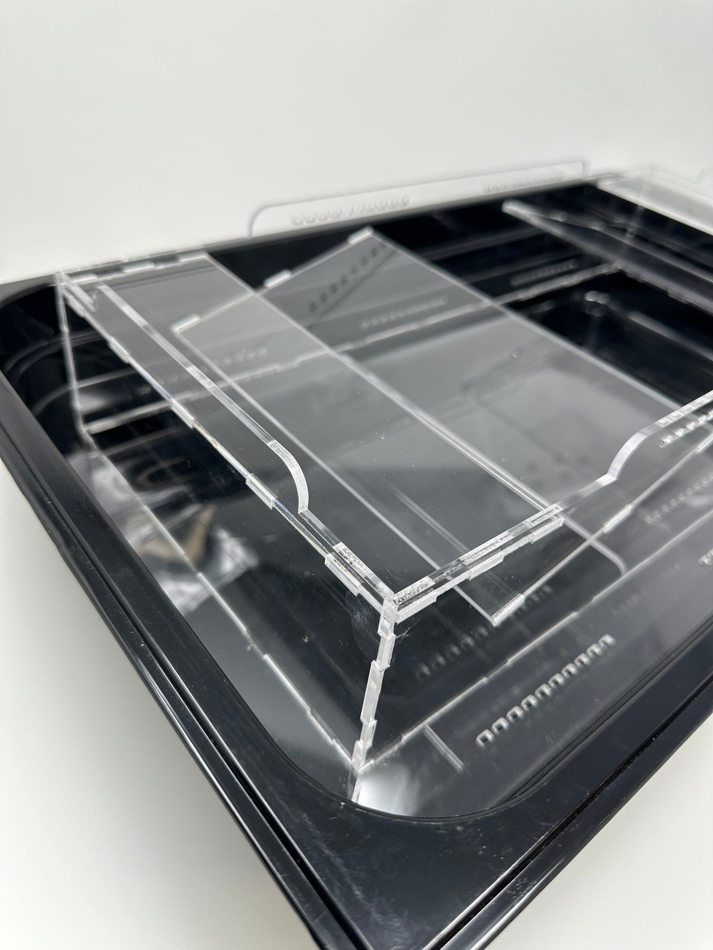 Beetle Self-Sorting Tray