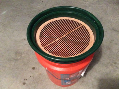 WOODEN Round (11") Mealworm Pupae Sifting Tray